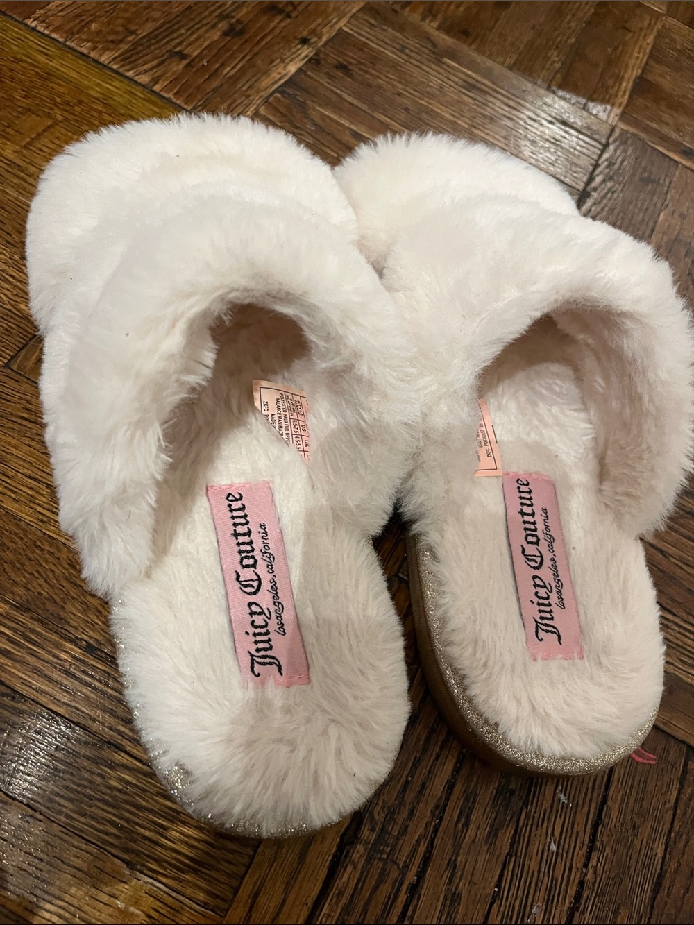 Juicy Couture Plush Faux Fur Slide Slippers in Cream with Pink Logo 7.5,